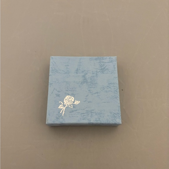 Elegant Jade Bracelet - Picture 3 of 3